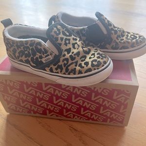 Unisex toddler vans size 8.5 Leopard print